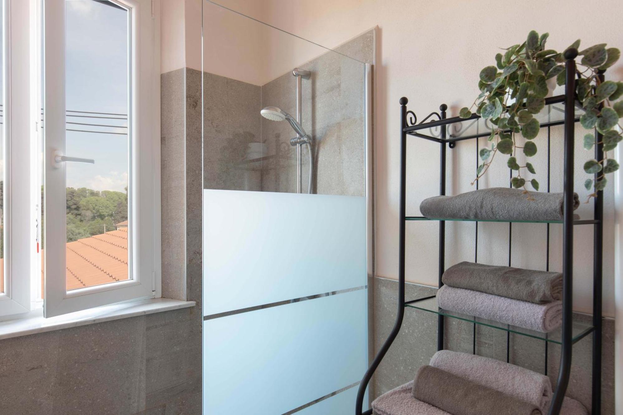 Abbraccio Di Mare- Relax Vicino Al Porto Apartment Ливорно Екстериор снимка